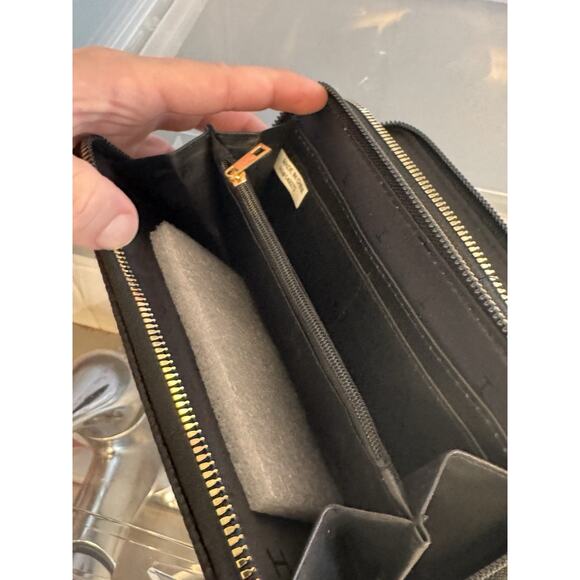 Halston Black Pebbled Leather Zip Around Continental Wallet Clutch Organizer - Picture 7 of 8